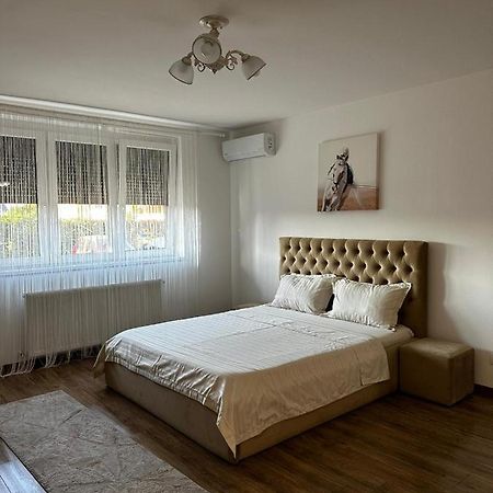 Apartamento Anastasia Apartament Oradea Exterior foto