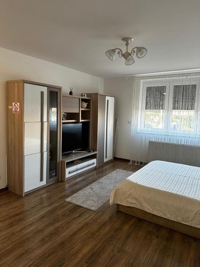 Apartamento Anastasia Apartament Oradea Exterior foto